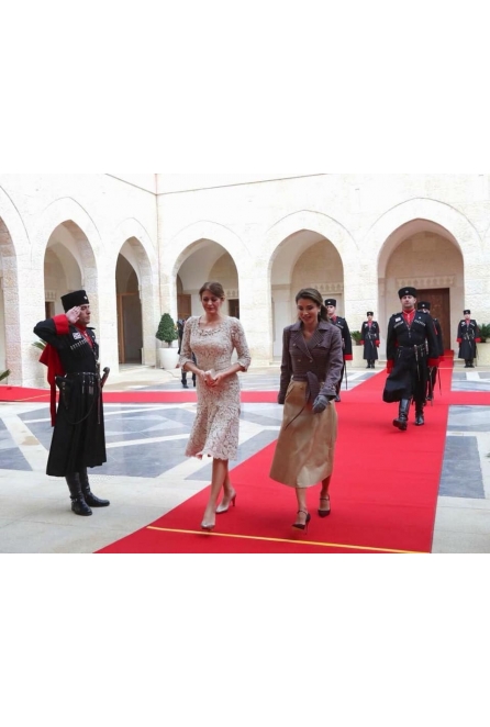 Деси Радева със страхотна рокля засенчи кралица Рания